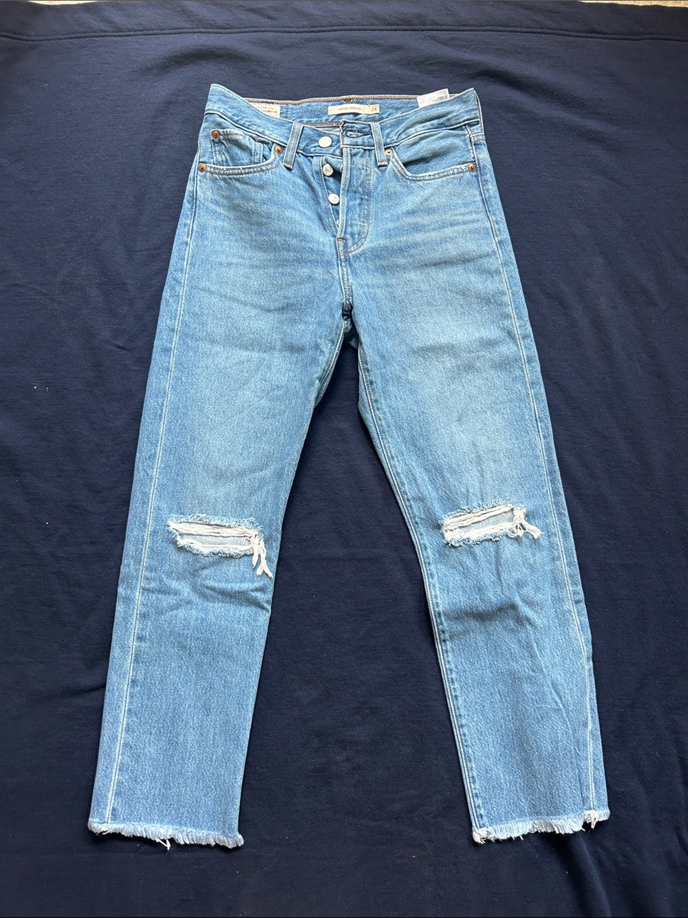 Levi’s Wedgie Straight Light Blue Distressed Jeans